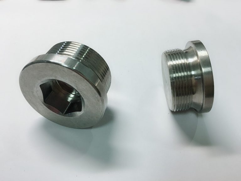 सानुकूलने एस एस की रिंगसह स्टेनलेस स्टीलची रिंग बोल्ट बनविली